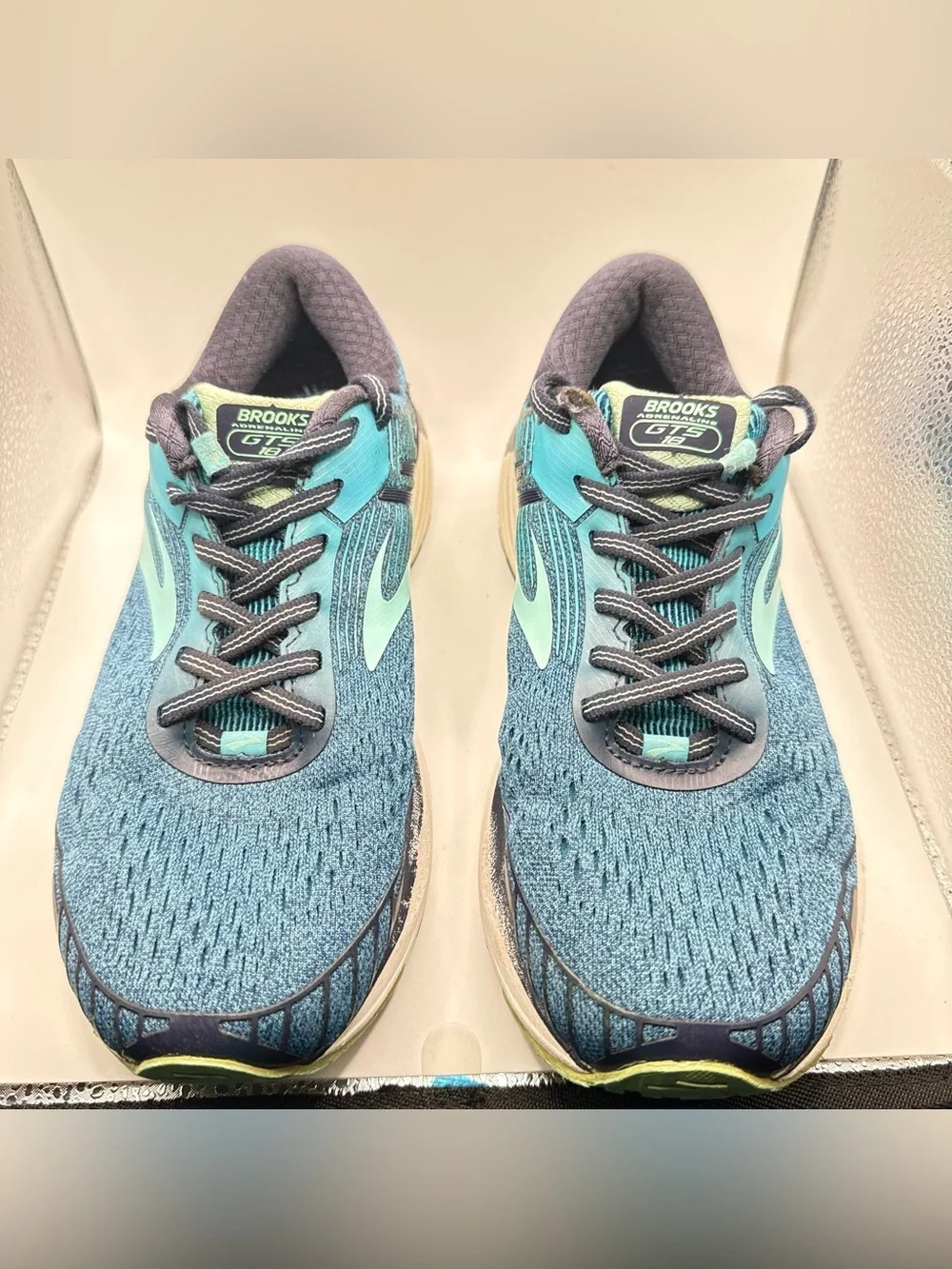 BROOKS Adrenaline GTS 18 Running Shoes - Women's 9.5
